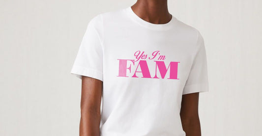DryBlend®  T-Shirt - Yes I'm Fam - Pink Font